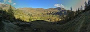 32 Vista dall'alto sulla baita 'I Palta'con barek e vista verso Ca' San Marco e Pizzo delle Segade